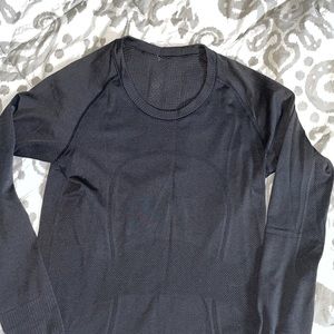 Lulu Lemon Black long sleeve